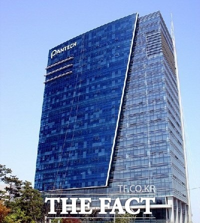 해외 기업 3곳이 팬택을 인수하고 싶다는 인수의향서를 제출한 것으로 알려졌다. /더팩트DB