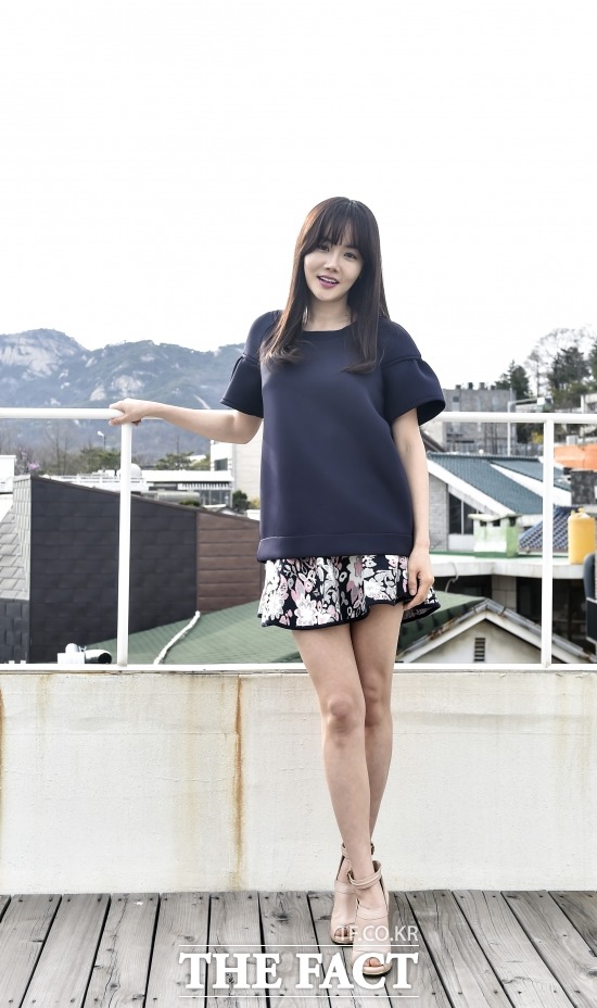 영화 '장수상회'에서 박양 역을 연기한 배우 황우슬혜. 지난 1일, 서울 종로구 팔판동에 있는 카페에서 외모와 달리 털털한 성격을 가진 황우슬혜와 <더팩트> 취재진이 만나 유쾌한 인터뷰를 나눴다./최진석 기자 