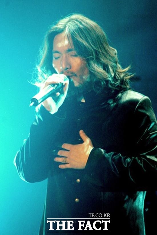 임재범, 15년전 가수회원증 속 짧은 헤어스타일 화제 - 연예 | 기사 - 더팩트