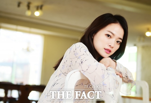 팔색조 연기 펼치는 천우희. 배우 천우희는 영화 '해어화'에서 심금을 울리는 목소리를 타고난 기생 연희를 맡았다. /배정한 기자