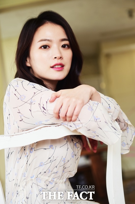 '이번에는 예쁜 역할이에요.' 배우 천우희가 데뷔 12년만에 극중 화장과, 화려한 의상을 입어 눈길을 모았다. /배정한 기자