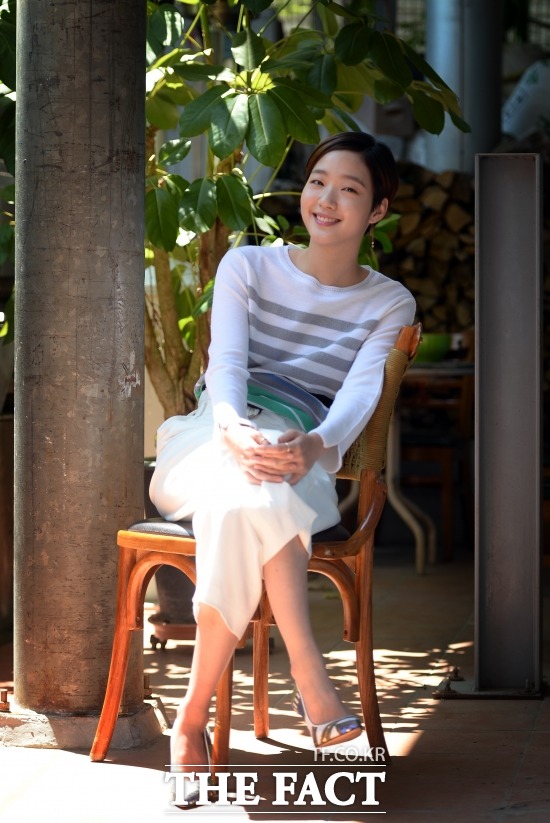 김고은, 윤여정과 친해진 계기. 김고은(사진)은 '계춘할망'에서 호흡을 맞춘 윤여정의 도시락을 함께 먹으며 친근감을 가졌다. /임영무 기자