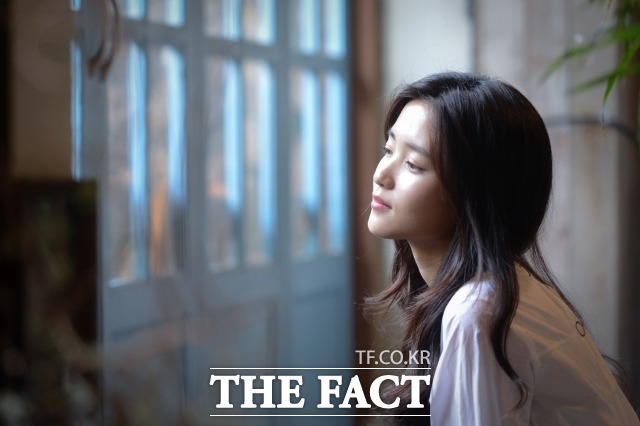 첫 작품부터 박찬욱 감독에게 발탁된 신예 김태리 김태리는 더팩트와 인터뷰에서 박찬욱 감독에 대한 믿음을 피력했다. /이효균 기자