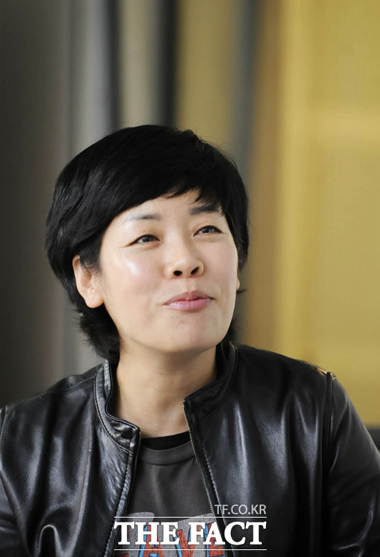 '민중총궐기' 김미화, 순악질 여사 변신. 코미디언 김미화가 12일 열리고 있는 민중총궐기에 참석해 순악질 여사의 유행어 '무조건 방 빼'를 시민들과 함께 외쳤다. /더팩트DB