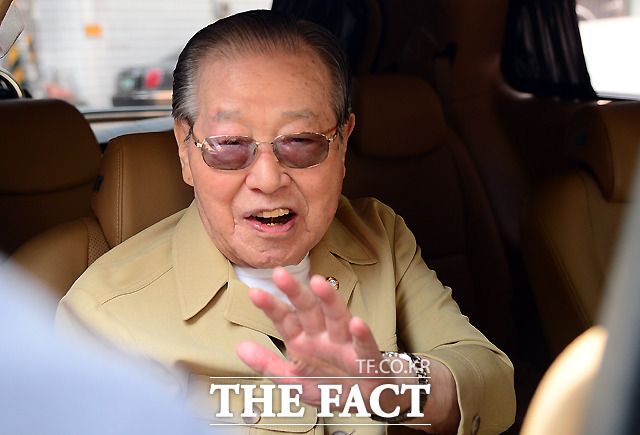 [TF초점] 김종필에게 쏠린 눈! 문재인·반기문·안철수 중 누구? - 정치 | 기사 - 더팩트