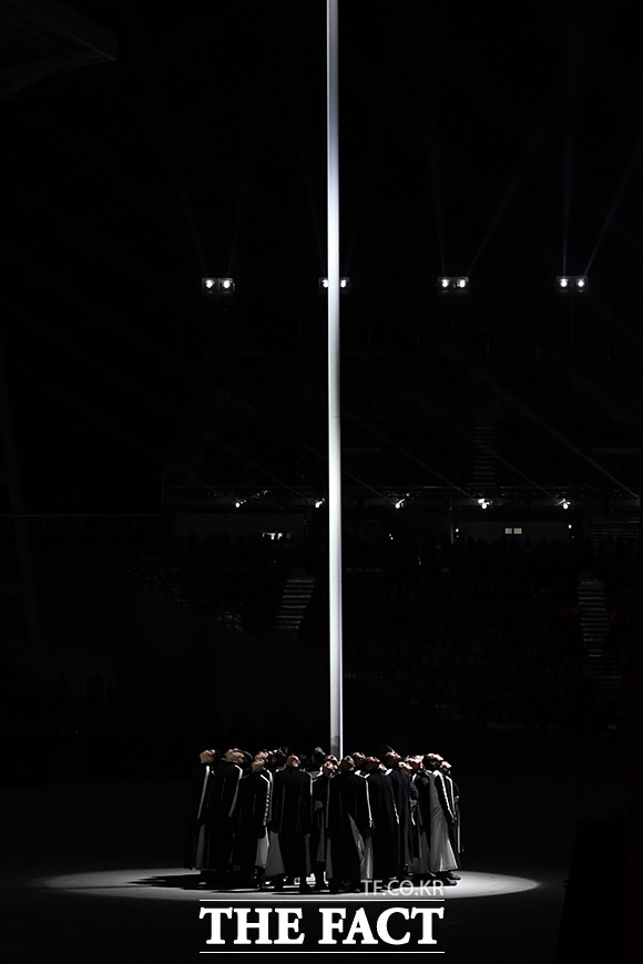 '2018 평창동계올림픽 폐회식'이 25일 오후 8시 강원도 평창 올림픽스타디움에서 열려 17일간의 여정을 마무리하고 대단원의 막을 내리고 있다. /임영무·남윤호기자
