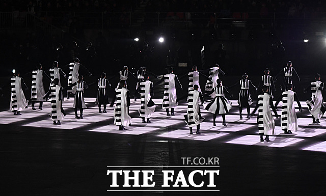 '2018 평창동계올림픽 폐회식'이 25일 오후 8시 강원도 평창 올림픽스타디움에서 열려 17일간의 여정을 마무리하고 대단원의 막을 내리고 있다. /임영무·남윤호기자