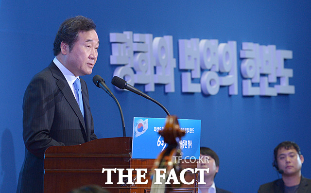 앞서 이낙연(사진) 국무총리는 전기요금과 관련 