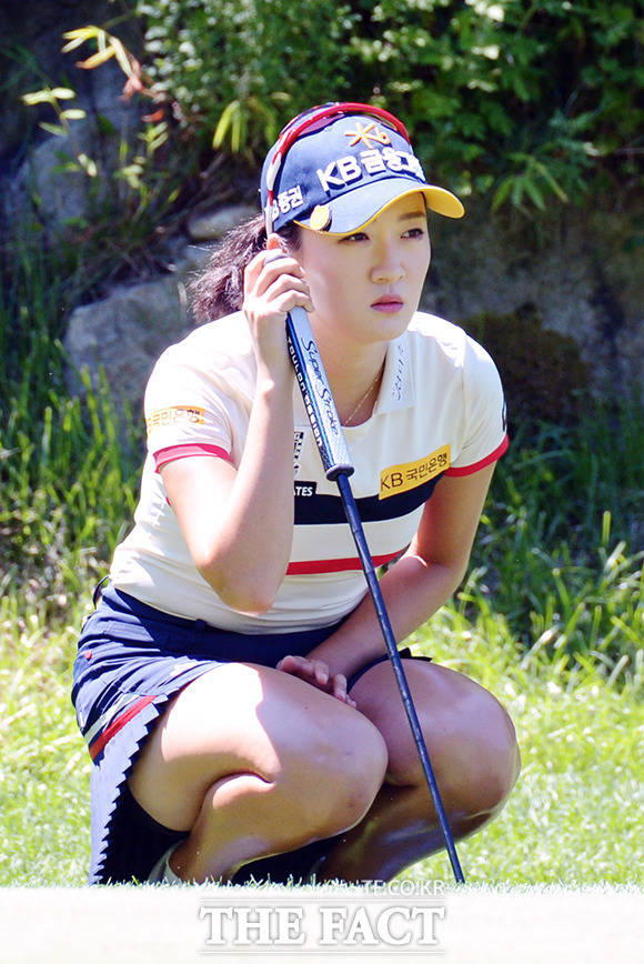  국내 골프팬들은 ‘KLPGA 한화 클래식 2018’ 1라운드에서 오지현 선수의 언더파 가능성을 가장 높게 내다봤다./더팩트DB 