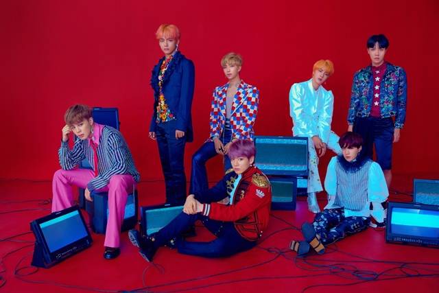 방탄소년단 IDOL, 빌보드 핫100 차트 11위 기록. 빌보드는 방탄소년단의 신곡 '아이돌(IDOL)'이 빌보드 싱글차트인 핫100에서 11위를 차지했다고 4일 밝혔다. /빅히트 엔터테인먼트 제공