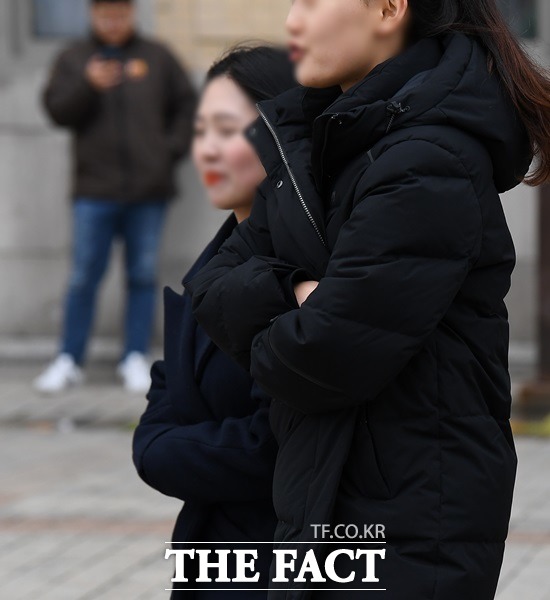 전국이 꽁꽁 얼어붙은 가운데 서울의 아침 기온은 -11.4도로 올겨울 들어서 가장 추웠다. /임세준 기자