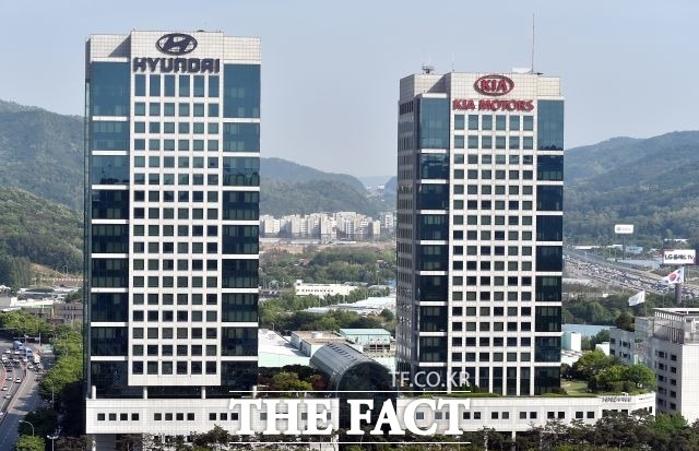 현대자동차는 지난해 ▲판매 458만9199대 ▲매출액 97조2516억 원(자동차 75조2654억 원, 금융 및 기타 21조9862억 원) ▲영업이익 2조4222억 원 ▲경상이익 2조5295억 원 ▲당기순이익 1조6450억 원 등의 실적을 달성했다고 24일 밝혔다. /더팩트 DB