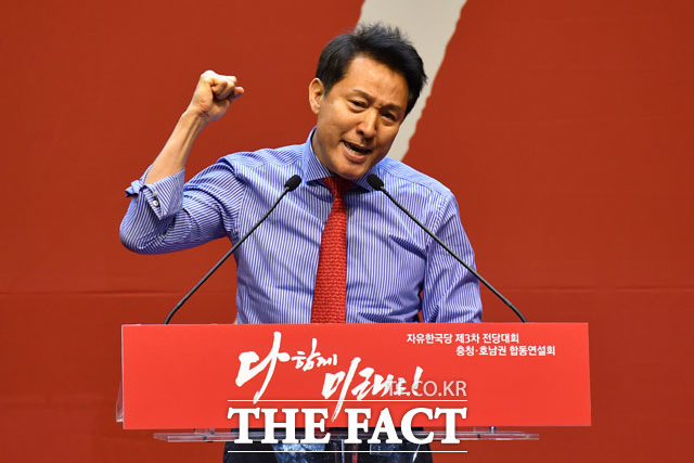 자유한국당 대표 경선에 도전하는 오세훈 후보가 지난 14일 충청·호남권 합동연설회에서 연설하고 있다. /남윤호 기자