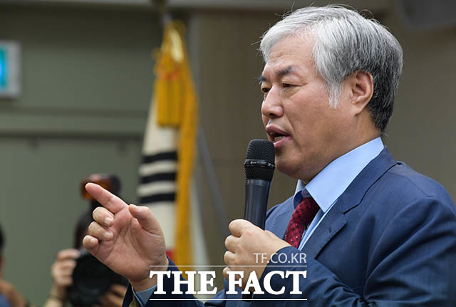 전광훈 사랑제일교회 목사가 정치자금법 위반 혐의는 무죄를 선고받고, 선거법 위반에 대해서는 징역형 6개월, 집행유예 2년을 선고 받았다. /김세정 기자