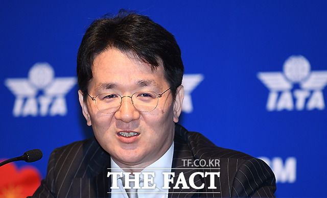 한진칼 주주총회를 앞두고 국민연금이 조원태 한진그룹 회장의 손을 들어줬다. /이새롬 기자