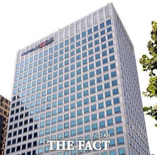 24일 현대모비스 주가가 커넥티드카 핵심 신기술을 개발했다는 소식에 급등하고 있다. /더팩트 DB