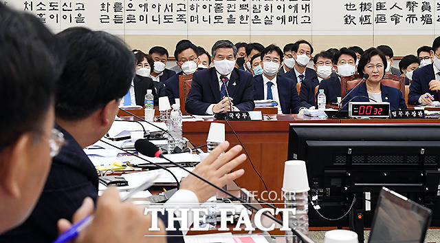 장제원 통합당 의원이 31일 '신천지 공격설'을 주장한 추미애 법무부 장관을 강하게 비판했다. /이새롬 기자