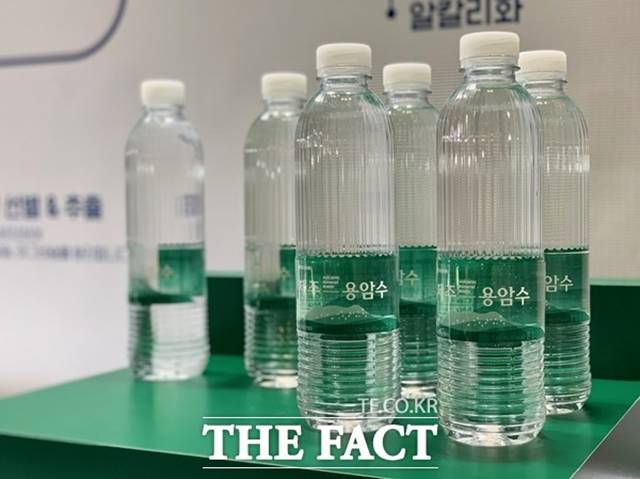 오리온은 지난 1월 '제주용암수'를 출시하며 생수시장에 첫발을 내디뎠다. /이민주 기자