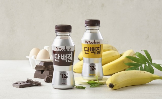 오리온이 지난 6월 내놓은 '닥터유 드링크'는 출시한 지 두 달도 채 되지 않아 판매량 100만 병을 돌파하며 좋은 반응을 얻고 있다. /오리온 제공