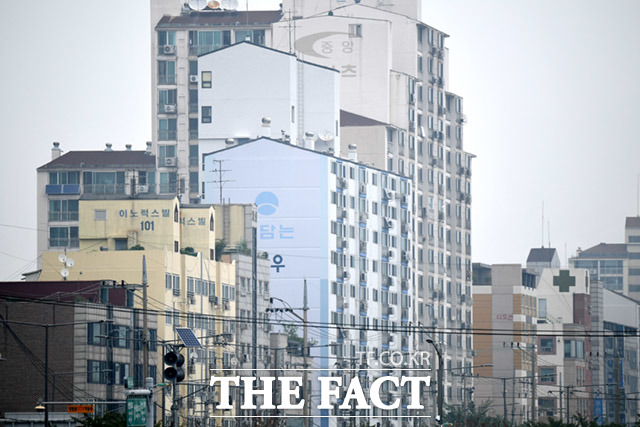 한국감정원에 따르면 지난달 주택 전셋값이 0.53% 올라 5년 5개월 만에 최고 상승률을 기록했다. /더팩트 DB