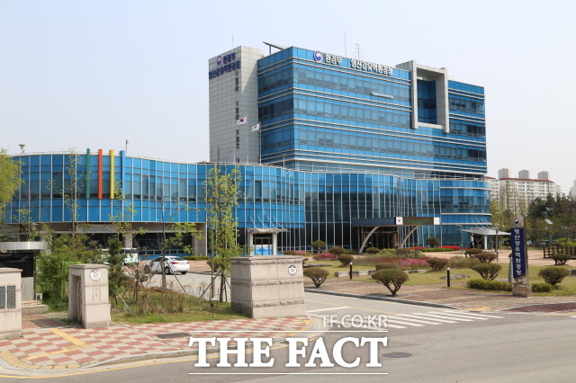 영산강유역환경청은 올해 미세먼지 저감을 적극적으로 대응하기 위해 광주·전남·경남(일부)·제주도에 12개 미세먼지 저감 국고보조사업에 국비 715억 원을 지원한다고 밝혔다./ 영산강유역환경청 제공