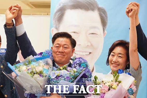 6.1에 치러진 제8회 전국동시지방선거 광명시장선거에서 박승원 더불어민주당 광명시장 후보의 당선이 확정됐다./박승원 광명시장 후보 선거캠프 제공