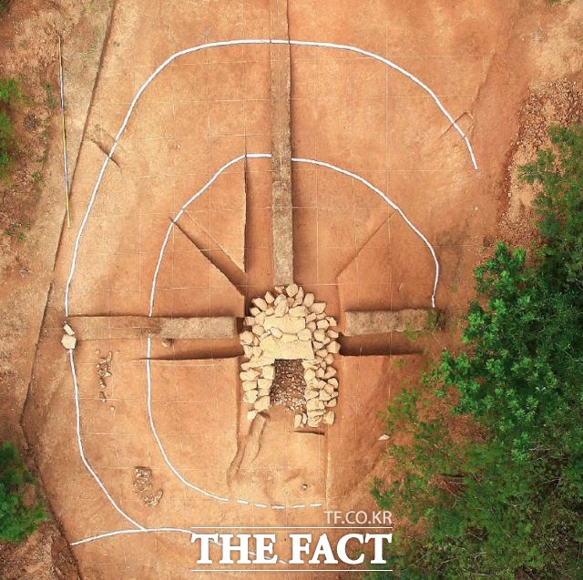 남원시 대강면에 소재한 '남원 사석리 고분군'이 학술적·역사적 가치를 인정받아 전북도 문화재위원회 지정 검토 심의를 통과했다. /남원시 제공