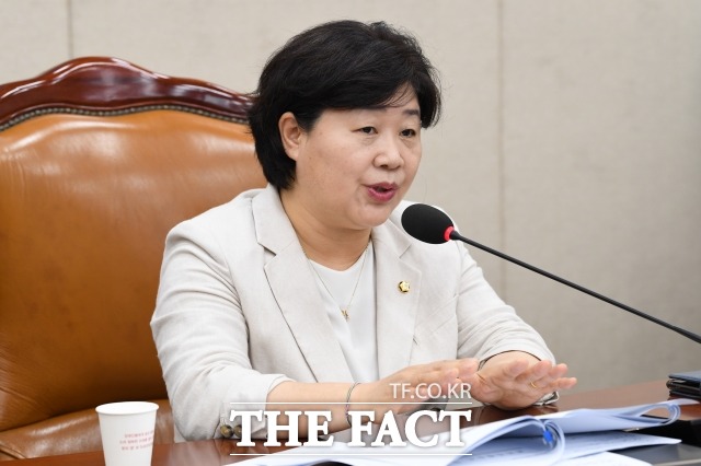 서영교 더불어민주당 의원이 10일 서울 여의도 국회 소통관에서 기자회견을 열고 최고위원 출마를 선언했다. /남윤호 기자