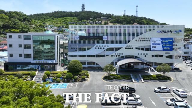 완도군 청사 전경/완도군 제공