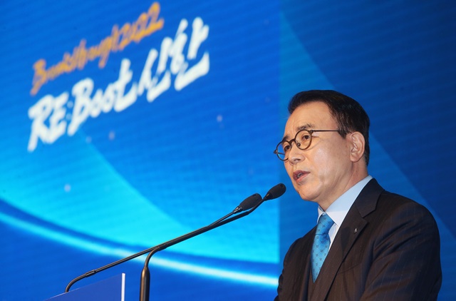 22일 신한금융그룹은 경영실적 발표를 통해 올해 상반기 2조7208억원의 당기순이익을 시현했다고 밝혔다. /신한금융그룹 제공