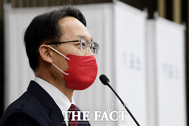 조해진 국민의힘 의원(사진)은 법원의 주호영 비상대책위원장 직무정지 결정을 놓고 ‘부실재판’이라고 주장하며 연일 