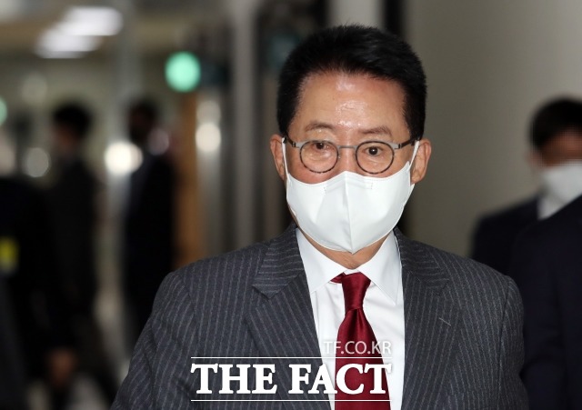 박지원(사진) 전 국정원장이 '서해 공무원 피격 사건' 관련 의혹을 받는 서욱 전 국방부 장관과 김홍의 전 해양경찰청장의 구속을 이해할 수 없다는 입장을 밝혔다. /이선화 기자