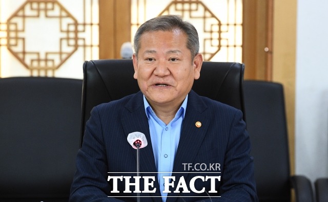 대통령실은 31일 '이태원 참사'와 관련한 이상민 행정안전부 장관의 책임 회피 논란에 대해 