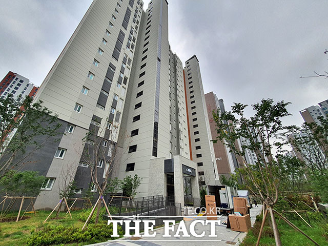 9일 한국부동산원에 따르면 12월 첫째 주(5일 기준) 전국 아파트 매매수급지수는 지난주 대비 1.3포인트 하락한 73.1을 기록했다. /더팩트 DB 