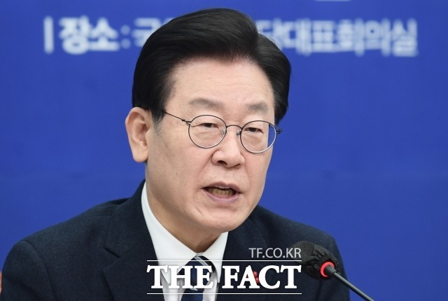 이재명 더불어민주당 대표가 14일 자신의 SNS에 이태원 참사 유가족에 대한 윤석열 정부의 조처를 비판하는 글을 올렸다. /이새롬 기자