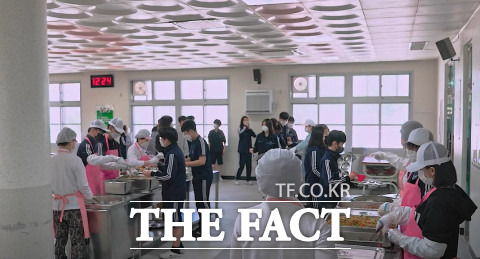 대전시는 학교급식의 질적 향상을 위해 올해 무상급식비 단가를 9.6% 인상하고,학교급식 식재료 우수 공급업체를 확대했다. / 대전시