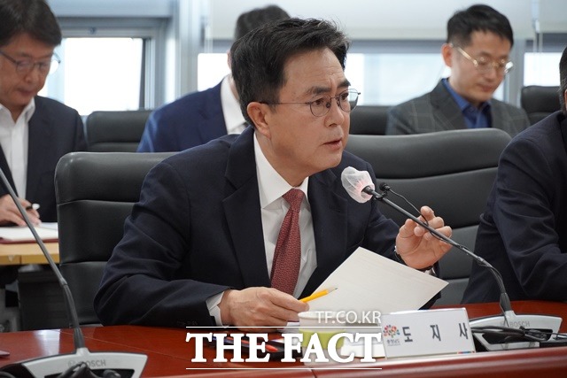 김태흠 지사가 산불 피해 복구를 위한 성금 모금 동참을 당부하고 있다. / 내포=김아영 기자