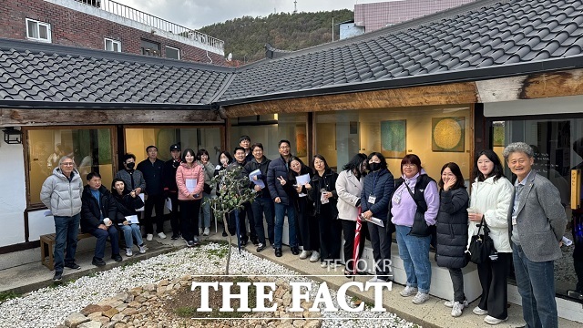 전북도와 전북도 도시재생지원센터(전북개발공사)는 도시재생 거점시설 운영 활성화 방안을 모색하기 위해 충남 공주시와 보령시의 선진사례를 답사했다. /전북개발공사