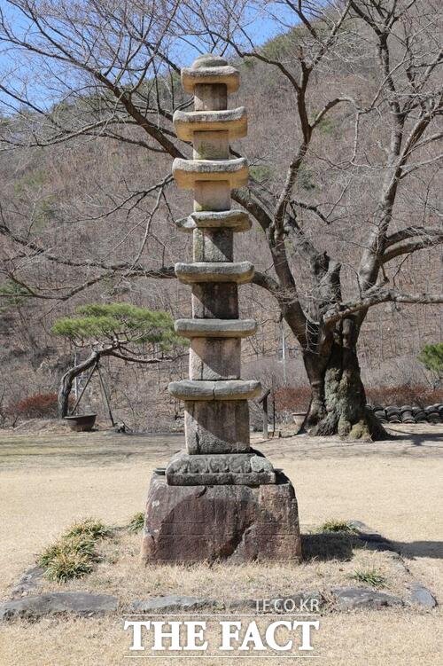 충남도 문화유산자료로 지정된 금산 신안사 칠층석탑. /금산군