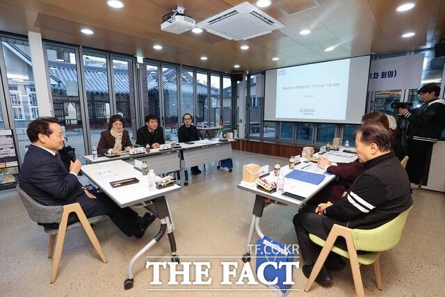 사진은 남부권 관광개발사업을 위한 설계 공모 운영위원회 모습./ 광주 동구