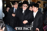  [속보] 한동훈 '윤석열 대통령은 퇴진 시까지 사실상 직무 배제'