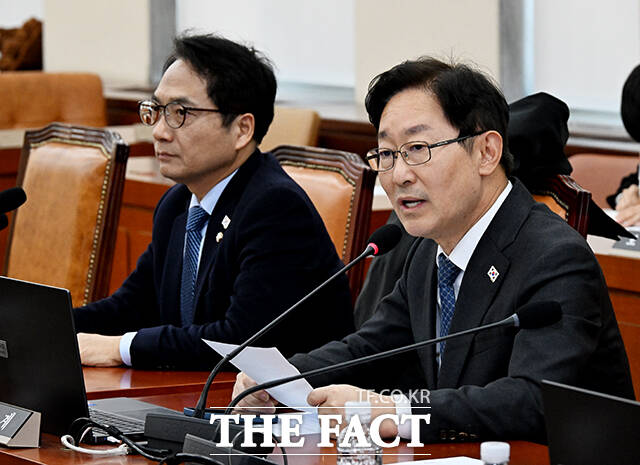 검찰이 국군방첩사령부를 대상으로 강제수사에 나선 가운데 계엄 관련 자료를 제외하고 압수수색이 실시되는 것 아니냐는 의혹이 제기됐다. /배정한 기자