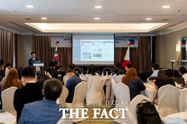 한국수자원공사는 16일 필리핀 마닐라에서 필리핀 정부 고위급 관계자 및 주필리핀 대한민국대사가 참석한 가운데 뉴클락시티 상하수도 사업을 제안했다. 사진은 제안 설명회 진행 모습./한국수자원공사