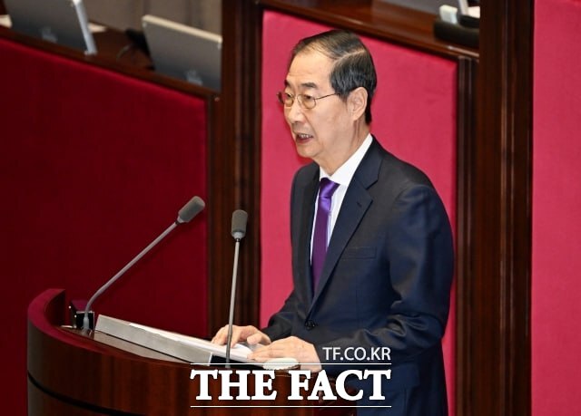 한덕수 대통령 권한대행 겸 국무총리는 지난 19일 6개 쟁점 법안에 재의요구권(거부권)을 행사했다. 야당은 한 권한대행이 이달 말까지 결정해야 하는 김건희·내란 일반특검법마저 거부한다면 탄핵하겠다는 입장이다. /배정한 기자