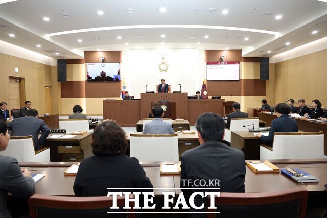 서천군의회가 제327회 제2차 정례회를 진행하고 있다. / 서천군의회