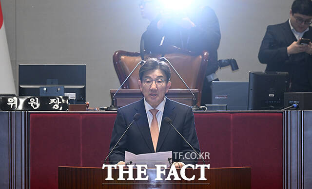 권성동 국민의힘 대표 권한대행 겸 원내대표가 26일 오전 서울 여의도 국회에서 열린 국민의힘 의원총회에 참석해 모두발언을 하고 있다. /국회=박헌우 기자