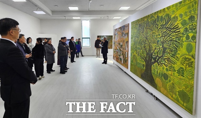 공주고등학교 미술관 개관식이 27일 오전 공주고 과학정보관 3층 미술관에서 열렸다. /김형중 기자