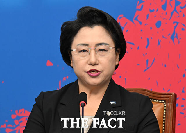 김선민 조국혁신당 대표 권한대행이 27일 한덕수 대통령 권한대행 겸 국무총리를 향해 독재 국가의 총통을 꿈꾸고 있냐고 일갈했다. /이새롬 기자