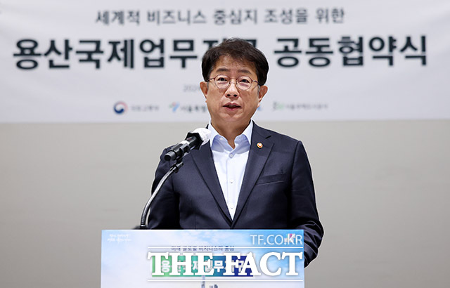 박상우 국토교통부 장관이 2025년 신년사를 통해 안전한 대한민국을 만들어야 한다고 밝혔다. /더팩트 DB