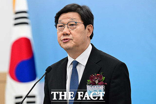 노연홍 한국제약바이오협회장이 7일 오후 서울 서초구 대한약사회 강당에서 열린 2025년 약계 신년교례회에서 인사말을 하고 있다. /남윤호 기자